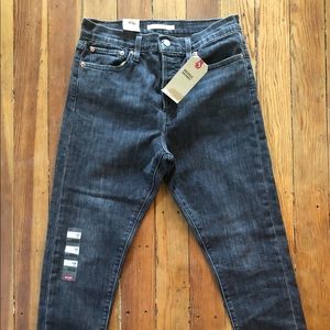 W31 Levi’s wedgie skinny high rise jeans
